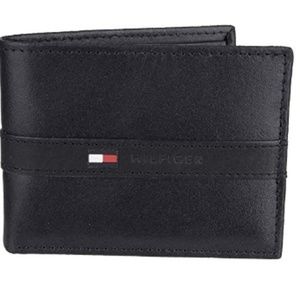 Tommy Hilfiger Men's Thin Casual Bifold Wallet